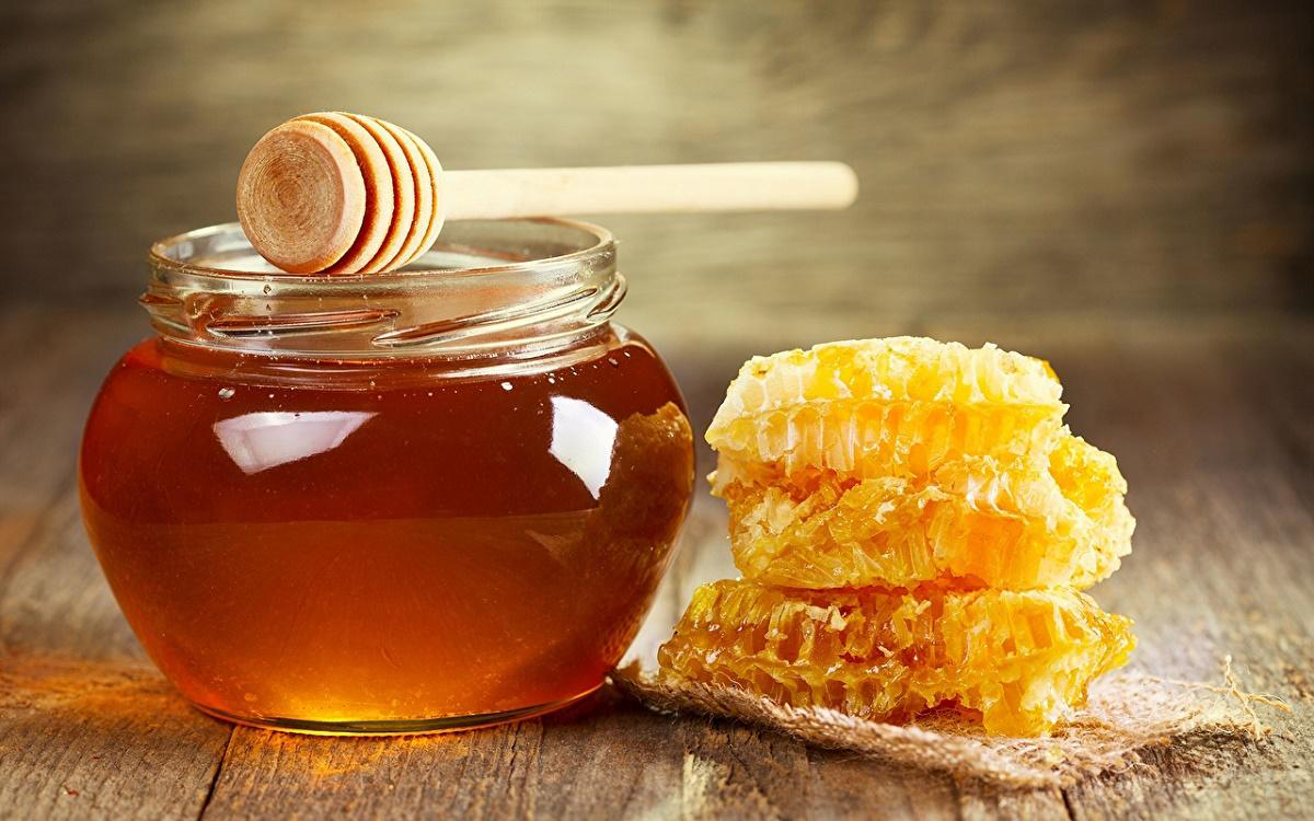 تولید بیش از ۱۵۶۷۶ تن عسل در آذربایجان شرقی