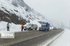برف و کولاک راه ارتباطی ۴۰ روستای آذربایجان شرقی را بست