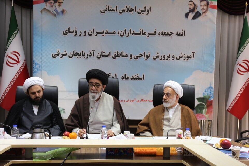 تعطیلی مدارس و ادارات؛ هدف مسموم سازی دختران دانش آموز است