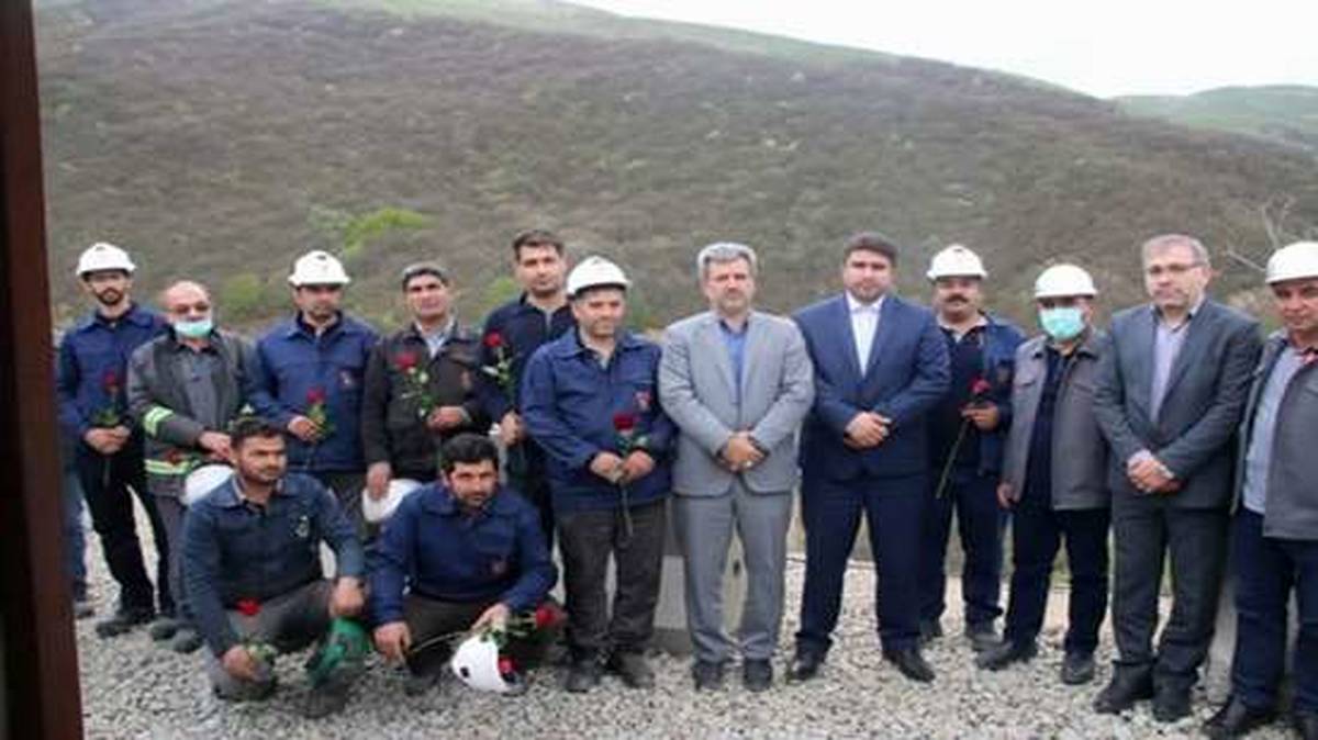 تجلیل از کارگران مجتمع مس سونگون به مناسبت هفته کار و کارگر