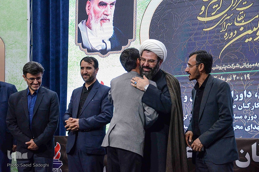 معرفی برگزیدگان مسابقات قرآنی خانواده های کارکنان پتروشیمی کشور در تبریز