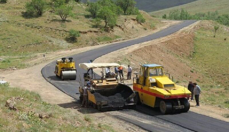 احداث و آسفالت ۱۲۶ کیلومتر راه روستایی در آذربایجان‌ شرقی