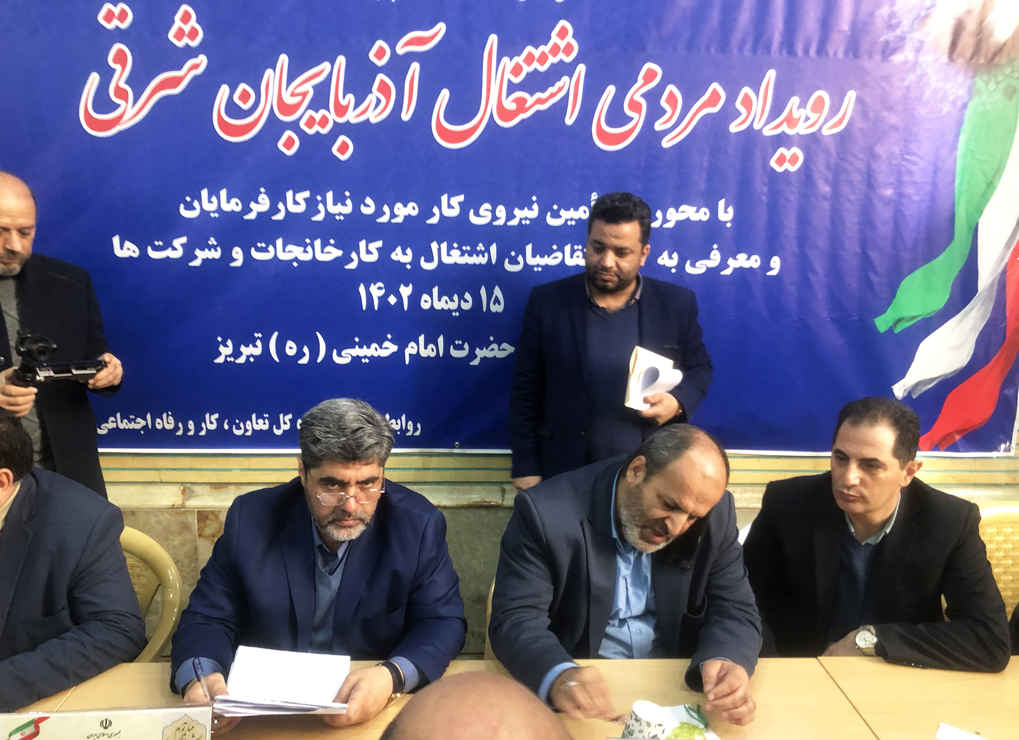 معرفی ۸۰۰ جوینده کار در آذربایجان شرقی به واحدهای تولیدی