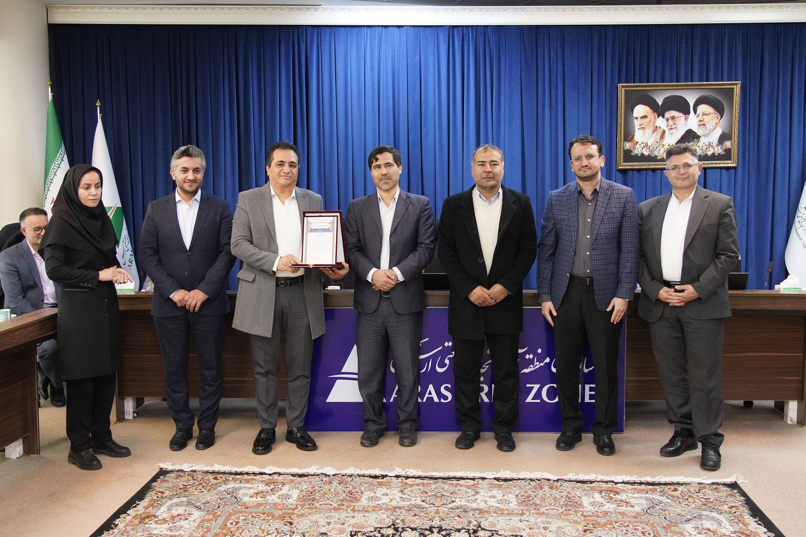 اعطای نشان سبز به واحدهای تولیدی طلا پروفیل ارس و نگین فخر آذربایجان