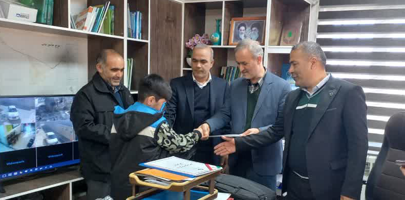 تجلیل از نفرات برگزیده مسابقه کتابخوانی روز جهانی تالاب ها در بناب