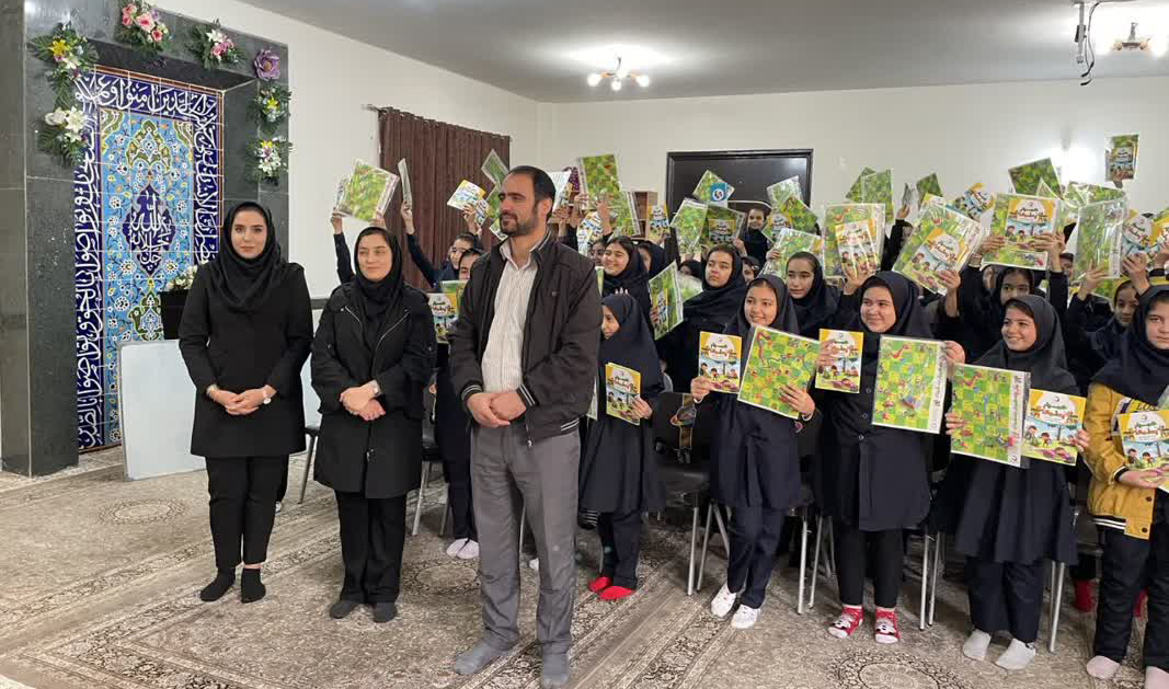 دانش آموزان مدرسه ناموس تبریز؛ پیشرو در تحویل پسماند به بهروب