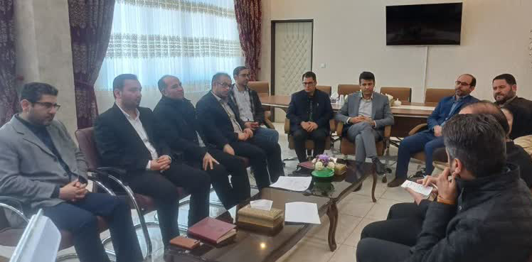 جلسه بررسی مسائل مرکز رشد و شرکت های دانش بنیان مرند