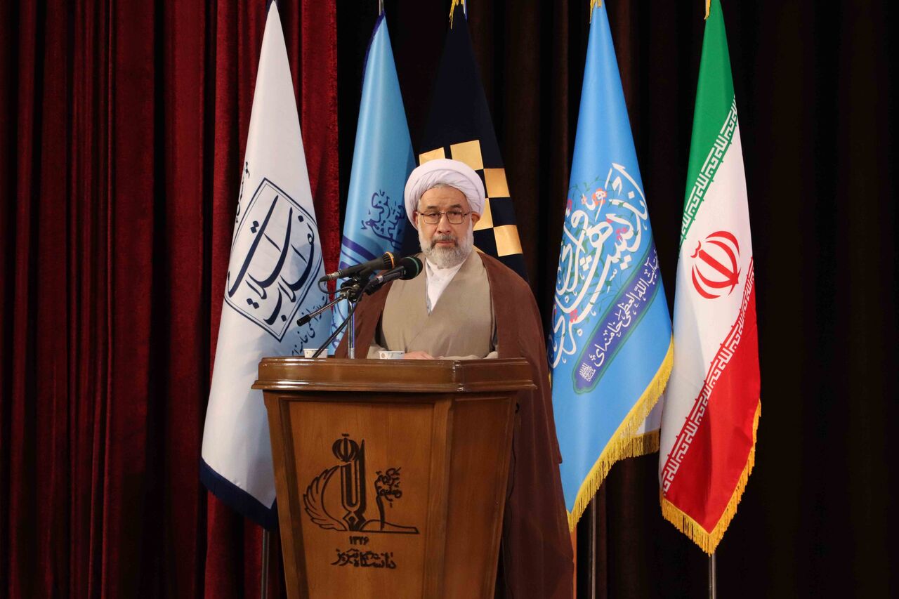 ارائه تمدنی الهی از سوی مقام معظم رهبری برای جامعه بشری