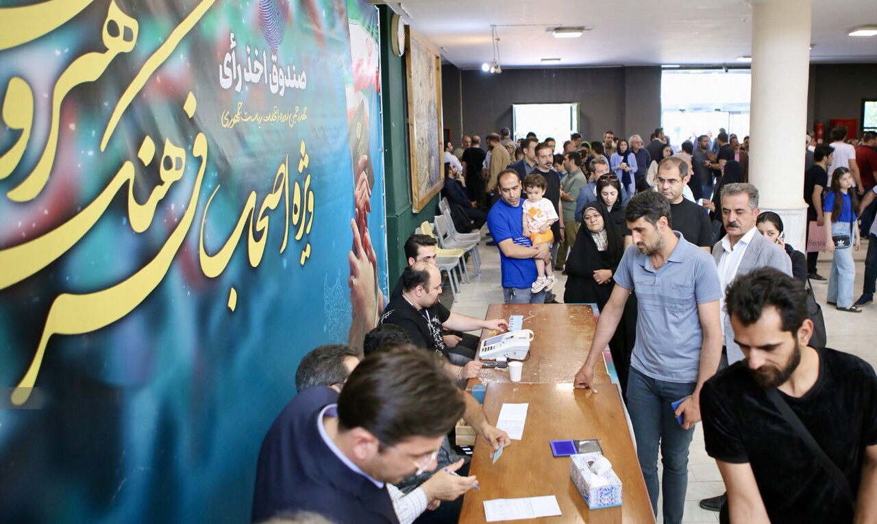 حضور پرشور اهالی فرهنگ، هنر و رسانه تبریز در چهاردهمین انتخابات ریاست جمهوری