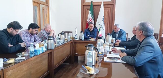 بررسی راه‌های گسترش روابط بنیاد شهید و بنیاد نخبگان آذربایجان شرقی