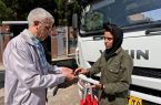پابه‌رکاب شدن دختر دهه هفتادی با کامیونت‌های تراکتورسازی