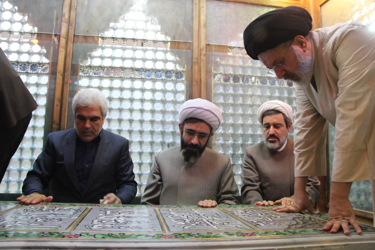 برگزاری آیین غبارروبی مرقد امامزاده سید احمد(ع) مرند