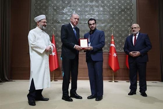 قاری تبریزی رتبه دوم مسابقات قرآن ترکیه را کسب کرد