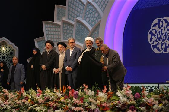 نفرات برتر رشته حفظ کل بالای ۱۸ سال مسابقات سراسری قرآن کریم در بخش خواهران