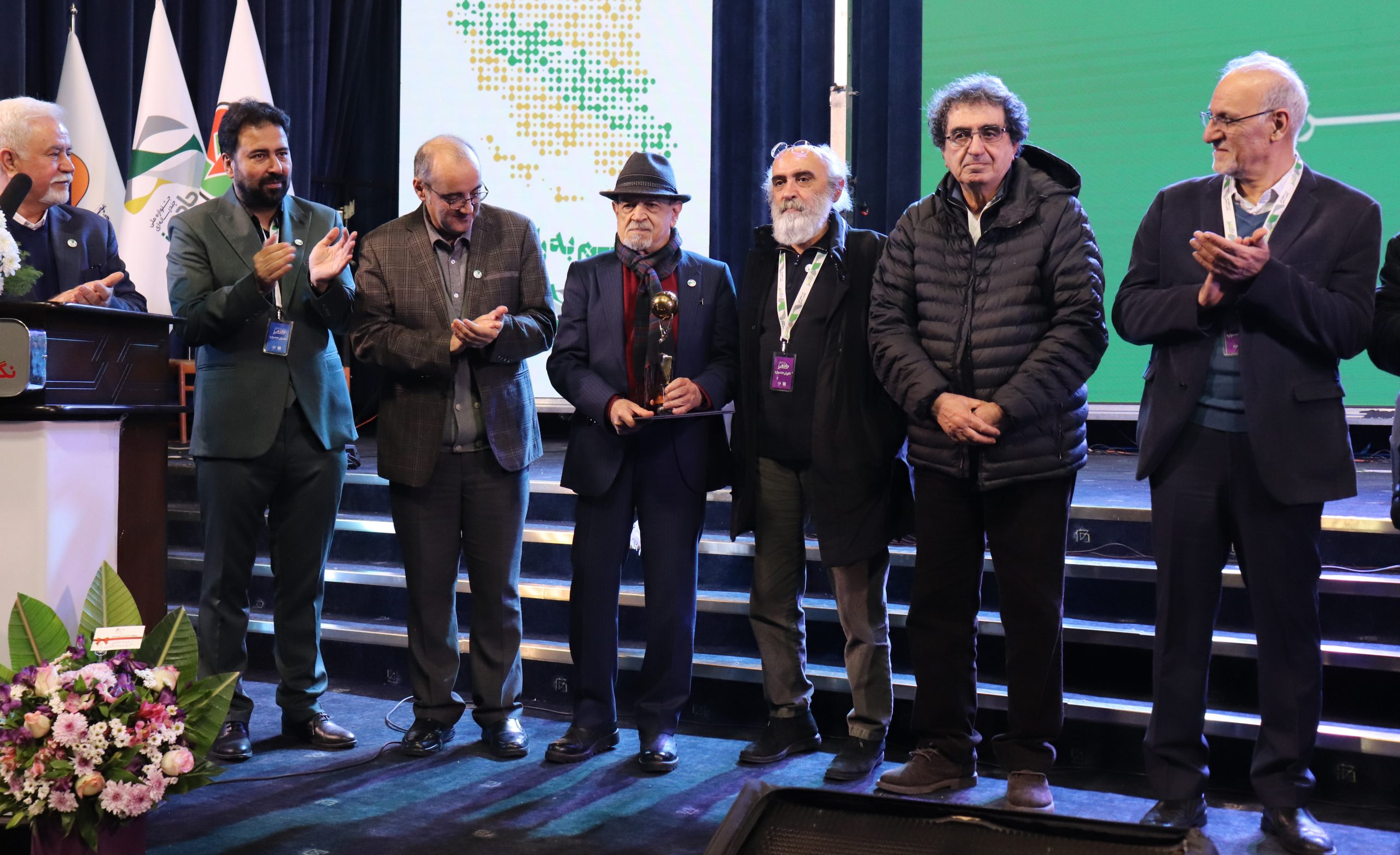 تجلیل از پیشکسوتان عرصه رسانه و ارتباطات در «جاده سبز»