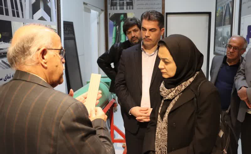 با ارائه راهکارهای نوین باید بهره وری صنعت حمل و نقل کشور را ارتقا دهیم