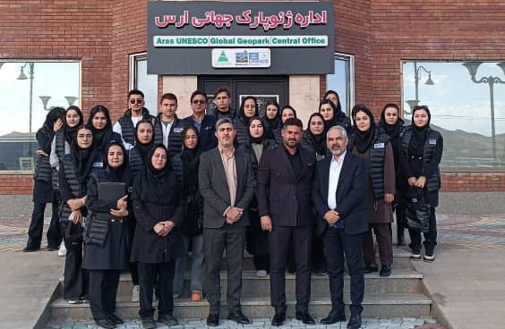 آغاز فعالیت رسمی راهنمایان گردشگری منطقه آزاد ارس