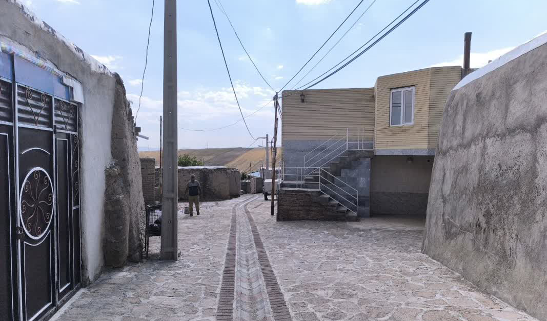 صدور ۱۰ هزار جلد سند مالکیت روستایی در ورزقان