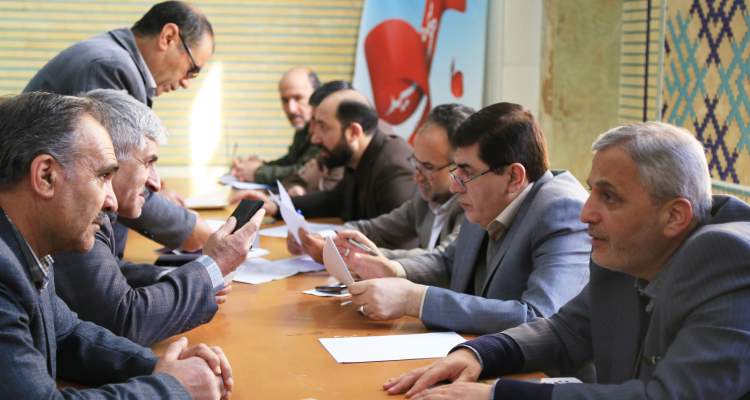 برپایی میز خدمت بنیاد شهید آذربایجان‌شرقی به‌مناسبت هفته شهدا در مصلای نماز جمعه تبریز