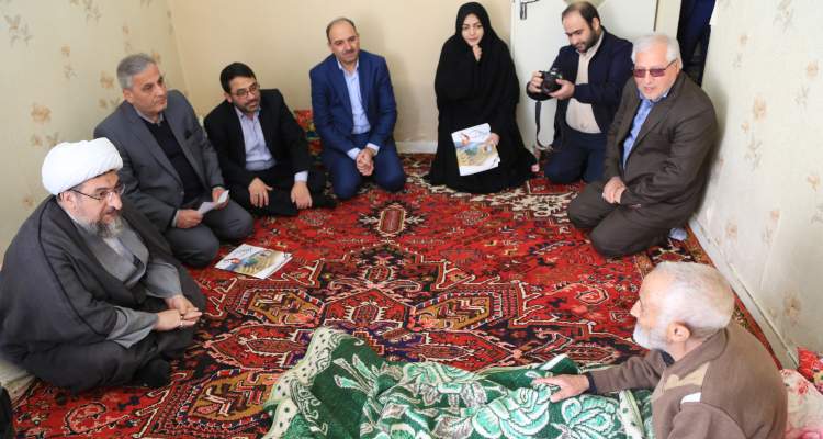 ابلاغ سلام رهبر انقلاب به خانواده های معظم شهدا در تبریز