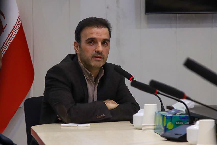 نقش مفاخر تاریخ آذربایجان روی بیلبوردها و تلویزیون های شهری تبریز