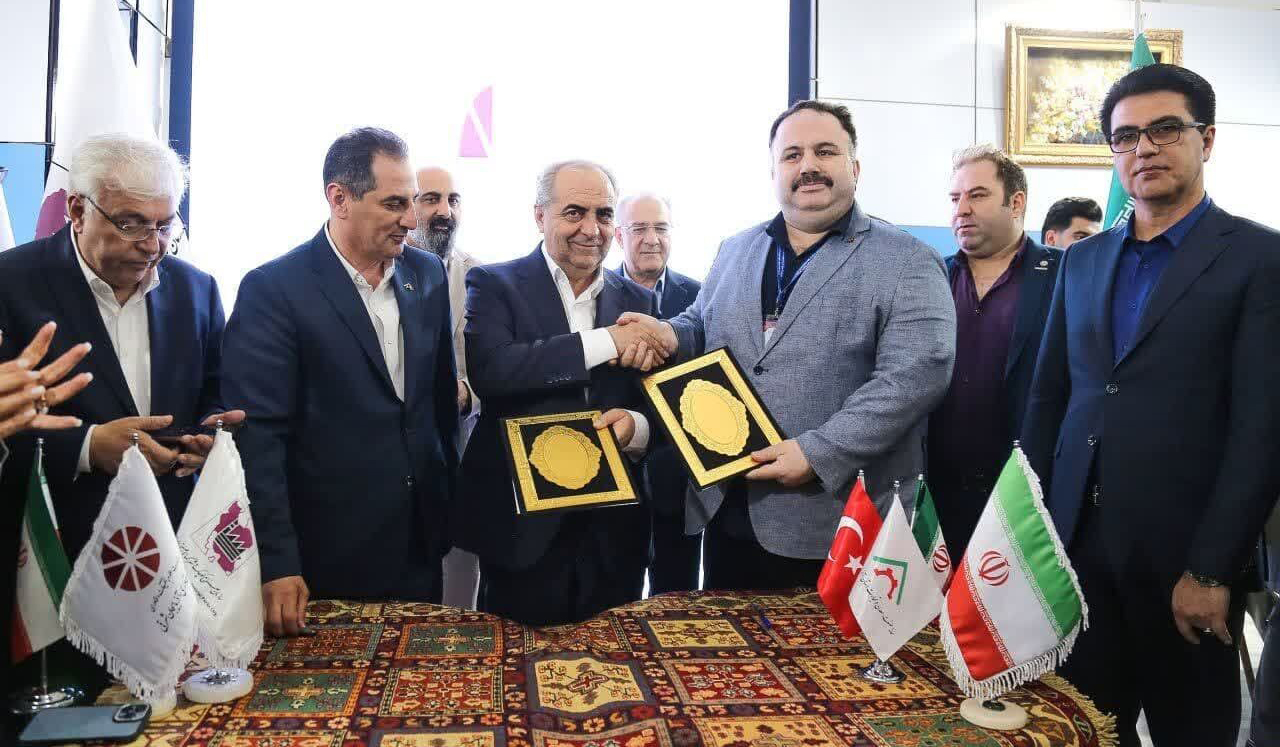 امضای تفاهم نامه همکاری بین خانه صنعت آذربایجان شرقی و تولیدکنندگان شهر قونیه ترکیه