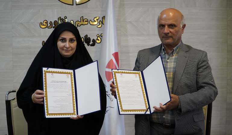 امضای تفاهم‌نامه همکاری بین پارک علم و فناوری و بنیاد مسکن آذربایجان شرقی