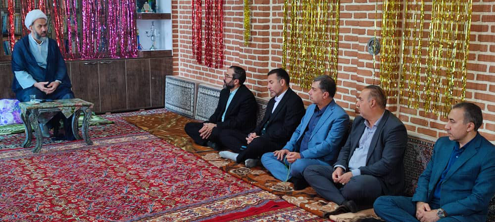 نقش محوری زنان در تعالی جامعه و کرامت انسانی