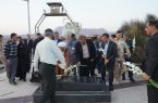 آغاز برنامه های هفته دولت در منطقه آزاد ارس با غبارروبی مزار شهدای 1320