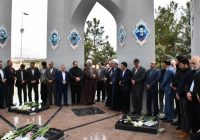 تجدید میثاق دانشگاهیان دانشگاه تبریز با شهدای گمنام در آغاز سال تحصیلی