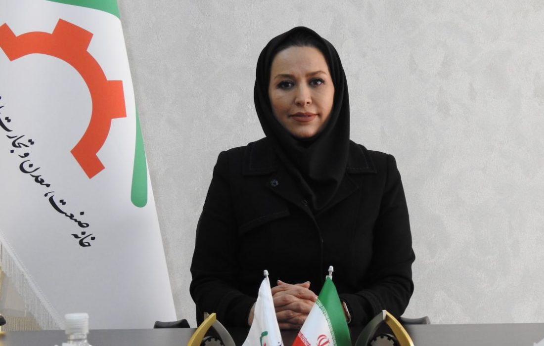 تجلیل از ۵۴ واحد صنعتی برگزیده استان و ۵ واحد ملی در همایش روز صنعت و معدن