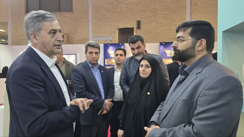 بازدید رئیس پارک علم و فناوری آذربایجان شرقی از نمایشگاه بین‌المللی قطعات خودرو تبریز
