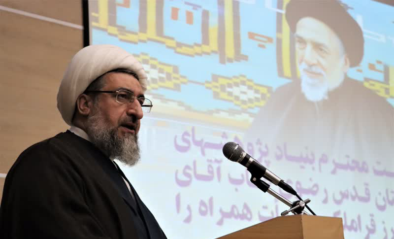 آیت الله میلانی، عالمی با لطافت روحی ملائکه و پیشرو در علم و معنویت