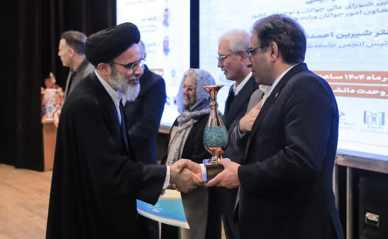 تبلیغات اسلامی در بین دستگاه های برتر جوانی جمعیت آذربایجان شرقی