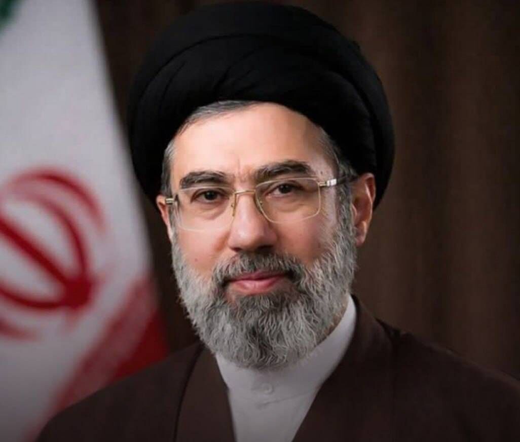 آیت الله سیدمجتبی حسینی خامنهای سومین رهبر جمهوری اسلامی ایران شد