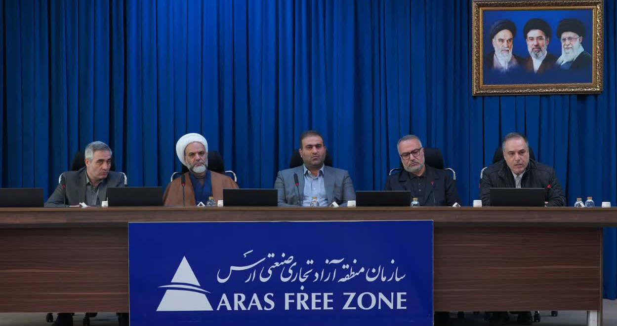کارگزاران نظام برای رفع موانع اقتصادی آستین همت بالا بزنند