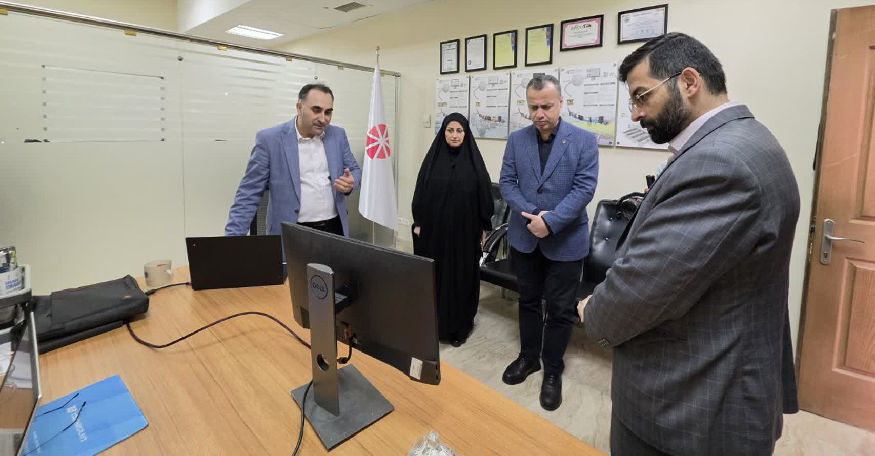 بازدید مدیر مجتمع مس سونگون از شرکت های دانش‌بنیان پارک علم و فناوری آذربایجان شرقی