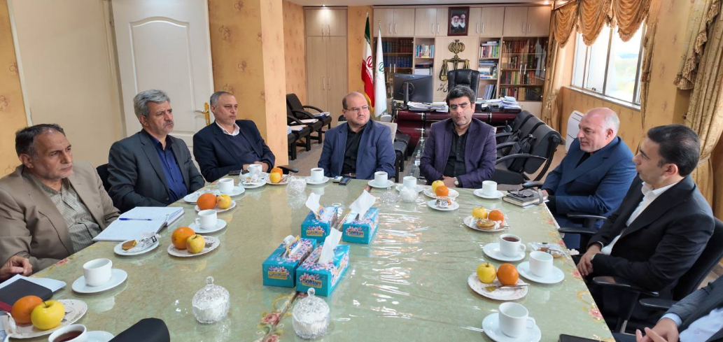 تأمین مواد اولیه صنایع، مدیریت آثار ناشی از نوسانات اقتصادی و تأمین کالاهای اساسی؛ اولویت مهم صمت آذربایجان شرقی