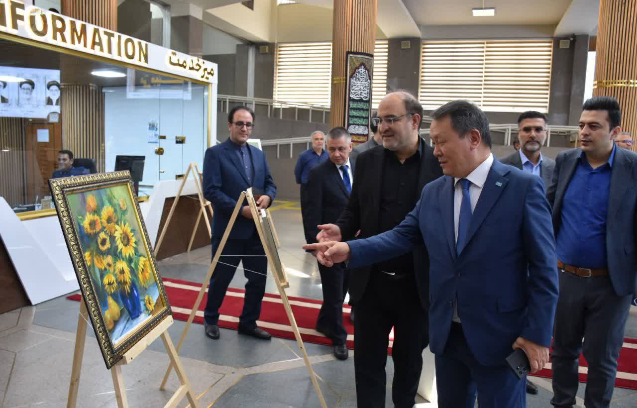 کتابخانه مرکزی تبریز؛ بستر گسترش دیپلماسی فرهنگی میان ایران و قزاقستان