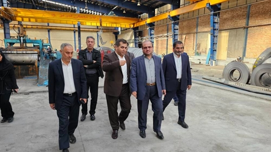 بازدید پرنیان و رئیس منطقه ۵ سازمان بازرسی از واحدهای تولیدی شهرک صنعتی بعثت